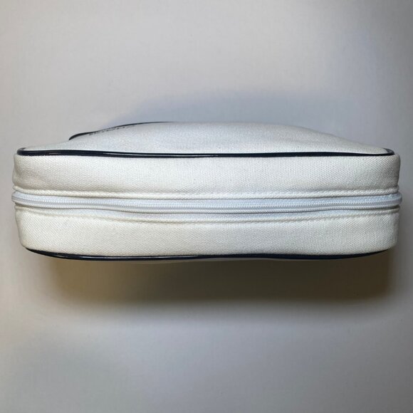 CHANEL Vintage Parfums/Makeup Bag - Picture 3 of 8